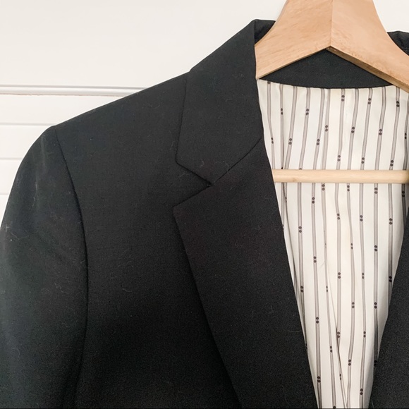 Black Crepe and Silk Lined Blazer - Picture 3 of 5